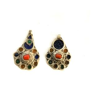 10 Moroccan pendants and 6 beads